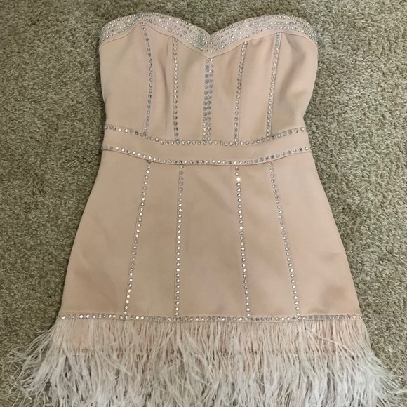 WOW couture Dresses & Skirts - Cream feather dress